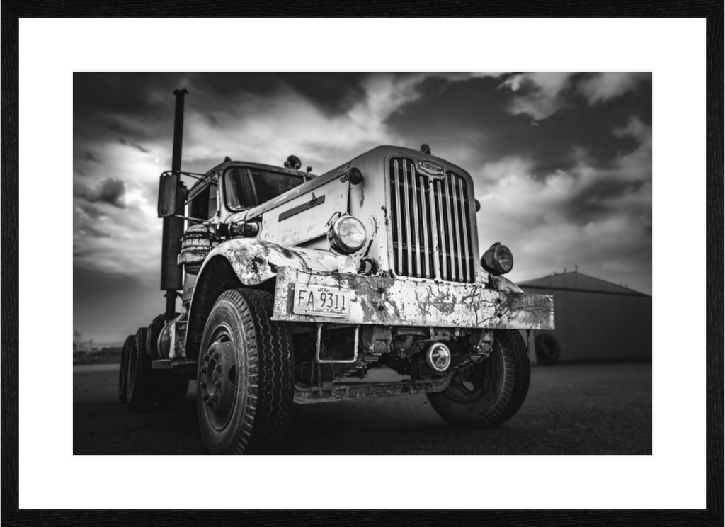 Main image Vintage Semi NEW