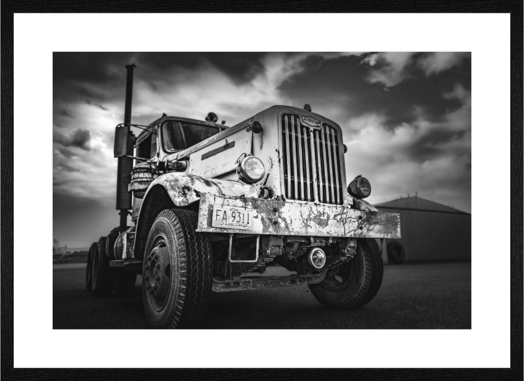 Main image Vintage Semi NEW